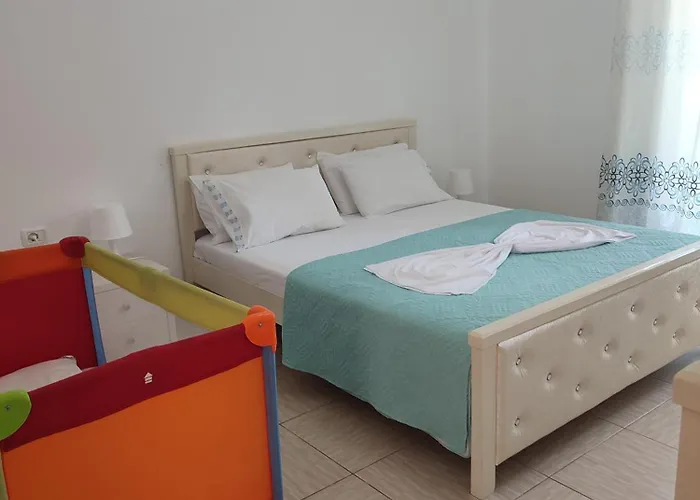 Penelope'S Rooms