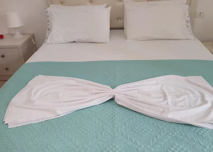 Penelope'S Rooms